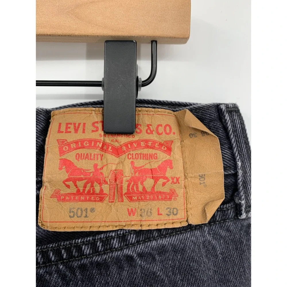 Levis 501 Jeans Mens 36x28 Black Straight Leg Button Fly Fade (Tag 36x30)